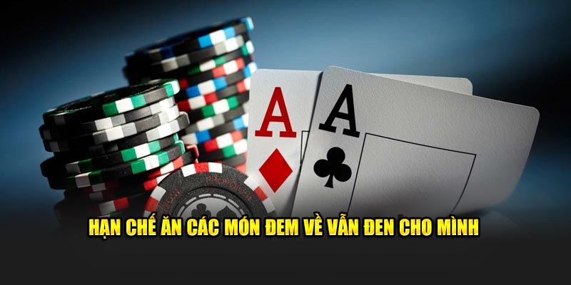 Hạn chế ăn các món đem về vẫn đen cho mình 